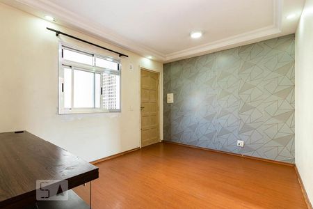 Sala  de apartamento para alugar com 2 quartos, 45m² em Vila Sílvia, São Paulo