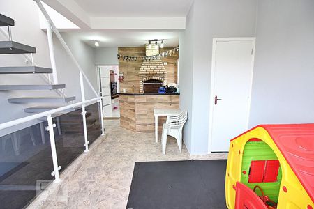 Casa à venda com 220m², 4 quartos e 2 vagasQuintal