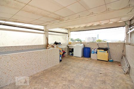 Casa à venda com 220m², 4 quartos e 2 vagasLavanderia