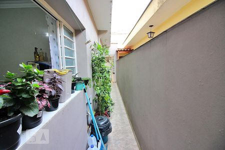 Casa à venda com 220m², 4 quartos e 2 vagasCorredor 