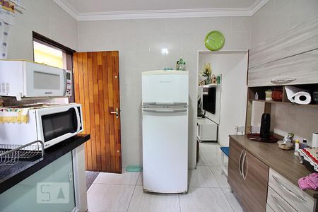 Casa à venda com 220m², 4 quartos e 2 vagasCozinha 