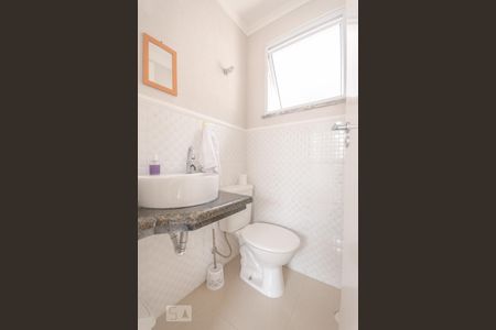 Banheiro 1 de casa para alugar com 3 quartos, 80m² em Vila Paiva, São Paulo