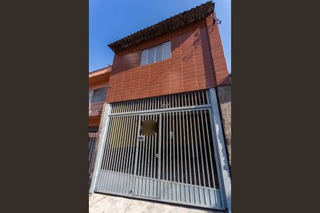 Casa à venda com 65m², 2 quartos e 1 vaga Casa à venda com 65m², 2 quartos e 1 vagaFachada