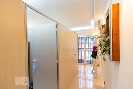 Sala 2 de casa à venda com 3 quartos, 300m² em Jardim Triana, São Paulo