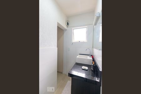 Casa à venda com 300m², 3 quartos e 4 vagasBanheiro suite 1