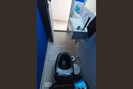 Casa à venda com 300m², 3 quartos e 4 vagasLavabo 2