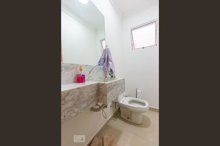 Casa à venda com 300m², 3 quartos e 4 vagasLavabo 1