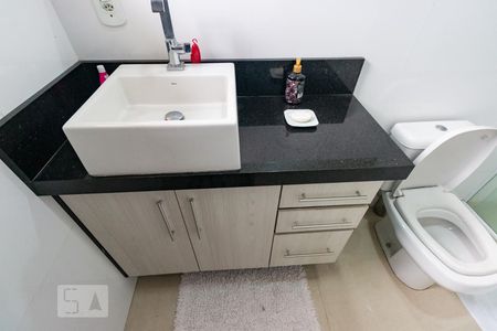 Casa à venda com 300m², 3 quartos e 4 vagasBanheiro suite 1