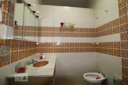 Casa à venda com 210m², 4 quartos e 3 vagasBanheiro