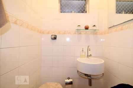 Lavabo de casa à venda com 4 quartos, 210m² em Jardim Prainha, São Paulo