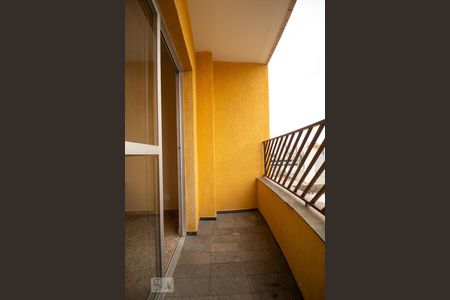 Sacada de apartamento para alugar com 3 quartos, 75m² em Vila Itapura, Campinas