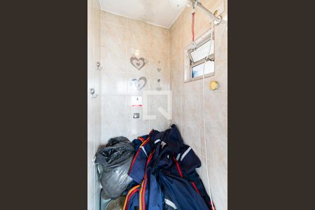 Casa à venda com 171m², 2 quartos e 2 vagasBanheiro de Serviço