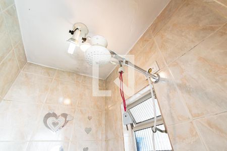 Casa à venda com 171m², 2 quartos e 2 vagasBanheiro de Serviço