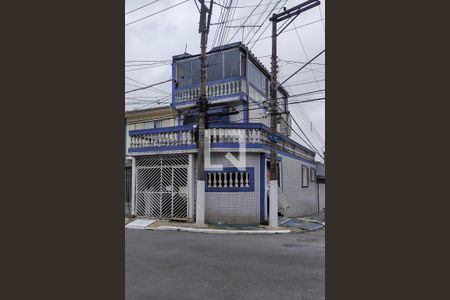 Casa à venda com 171m², 2 quartos e 2 vagasFachada