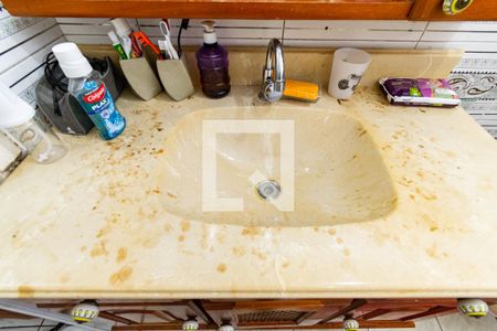 Casa à venda com 171m², 2 quartos e 2 vagasBanheiro