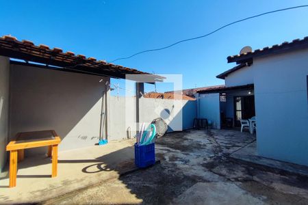 Casa à venda com 250m², 3 quartos e 4 vagasQuintal