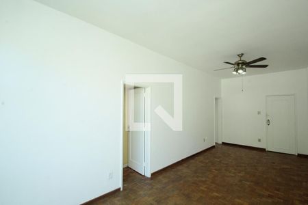 Apartamento à venda com 73m², 2 quartos e sem vagaSala