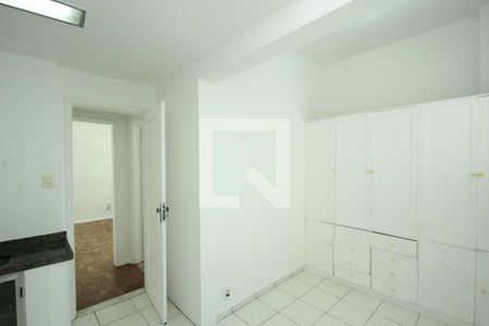 Apartamento à venda com 73m², 2 quartos e sem vagaCozinha e Área de Serviço