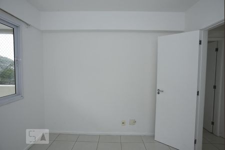 Quarto 1q de apartamento para alugar com 3 quartos, 85m² em Taquara, Rio de Janeiro