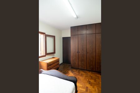 Casa à venda com 410m², 4 quartos e 4 vagasQuarto de Serviço