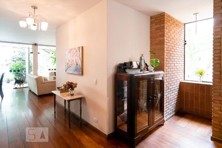 Hall Entrada de casa à venda com 4 quartos, 410m² em Jardim Marajoara, São Paulo