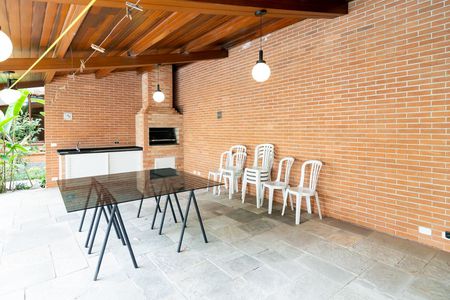 Casa à venda com 410m², 4 quartos e 4 vagasÁrea Churrasqueira