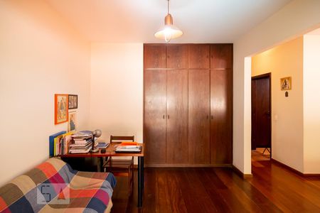 Casa à venda com 410m², 4 quartos e 4 vagasQuarto 4 - Suíte