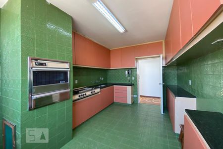 Apartamento para alugar com 284m², 3 quartos e 1 vagaCozinha