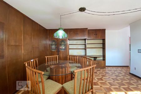 Apartamento para alugar com 284m², 3 quartos e 1 vagaSala de Jantar