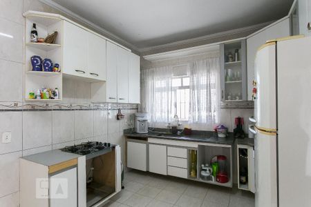 Casa à venda com 200m², 2 quartos e 2 vagasCozinha