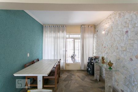 Sala de casa à venda com 2 quartos, 200m² em Vila Bertioga, São Paulo