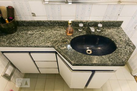 Casa à venda com 200m², 2 quartos e 2 vagasBanheiro