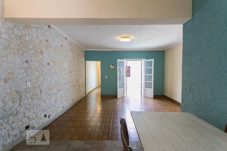 Sala de casa à venda com 2 quartos, 200m² em Vila Bertioga, São Paulo