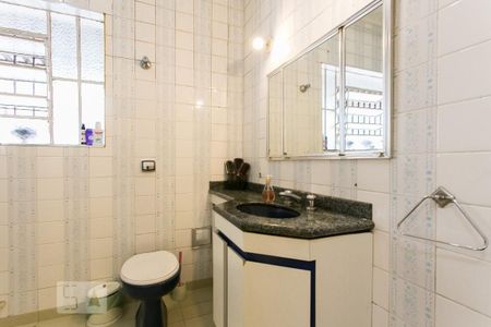 Casa à venda com 200m², 2 quartos e 2 vagasBanheiro