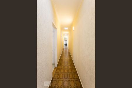 Casa à venda com 200m², 2 quartos e 2 vagasCorredor