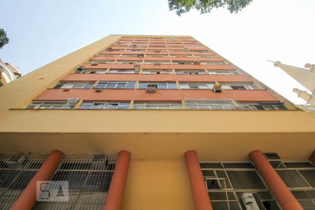 Studio à venda com 30m², 1 quarto e sem vaga Studio à venda com 30m², 1 quarto e sem vagaFachada do Prédio