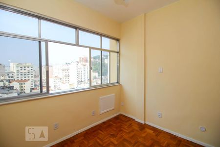 Sala/Quarto de kitnet/studio à venda com 1 quarto, 30m² em Centro, Rio de Janeiro