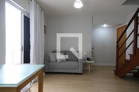 Sala de apartamento para alugar com 2 quartos, 72m² em Recreio dos Bandeirantes, Rio de Janeiro