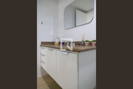 Apartamento para alugar com 72m², 2 quartos e 1 vaga Apartamento para alugar com 72m², 2 quartos e 1 vagaBanheiro da suíte 2