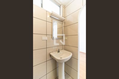 Banheiro de kitnet/studio para alugar com 1 quarto, 32m² em República, São Paulo