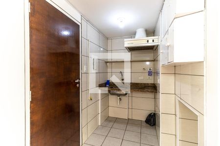 Cozinha de kitnet/studio para alugar com 1 quarto, 32m² em República, São Paulo