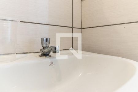 Banheiro - Torneira de kitnet/studio para alugar com 1 quarto, 32m² em República, São Paulo