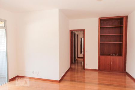 Apartamento para alugar com 96m², 3 quartos e 2 vagas Apartamento para alugar com 96m², 3 quartos e 2 vagasSala