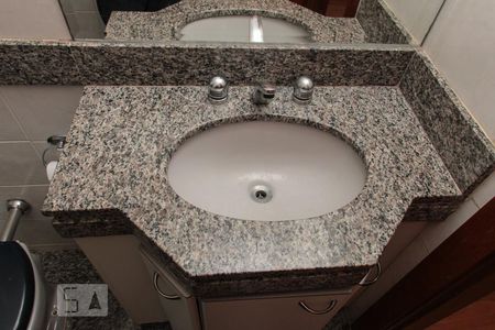 Apartamento para alugar com 96m², 3 quartos e 2 vagas Apartamento para alugar com 96m², 3 quartos e 2 vagasBanheiro Corredor