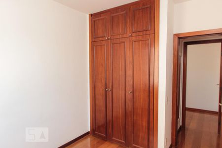 Apartamento para alugar com 96m², 3 quartos e 2 vagas Apartamento para alugar com 96m², 3 quartos e 2 vagasQuarto 2