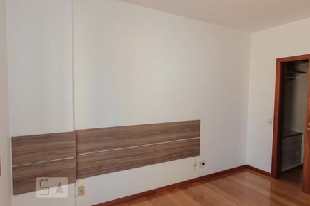 Apartamento para alugar com 96m², 3 quartos e 2 vagas Apartamento para alugar com 96m², 3 quartos e 2 vagasSuíte
