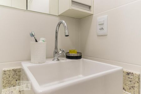 Banheiro - Pia de kitnet/studio para alugar com 1 quarto, 16m² em Bela Vista, São Paulo