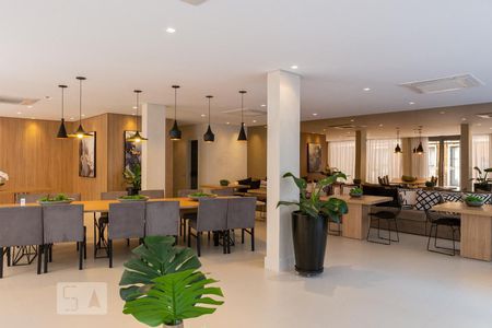 Apartamento para alugar com 64m², 2 quartos e 1 vagaÁrea comum - Salão de festas