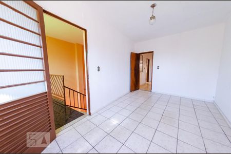 Sala de casa à venda com 3 quartos, 180m² em Minas Brasil, Belo Horizonte