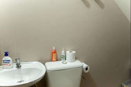 Lavabo de casa para alugar com 3 quartos, 110m² em Vila Regina, São Paulo